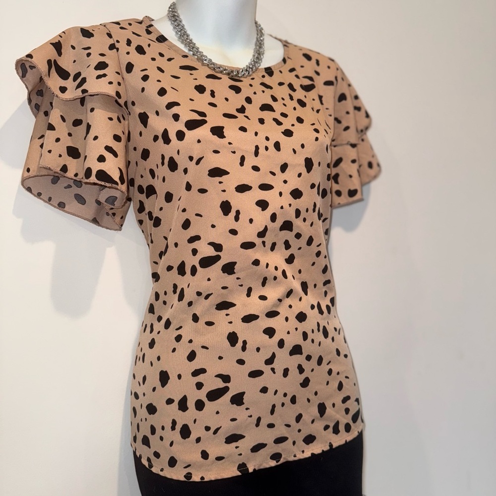 Women's Tan and Black Ruffle Sleeve Top